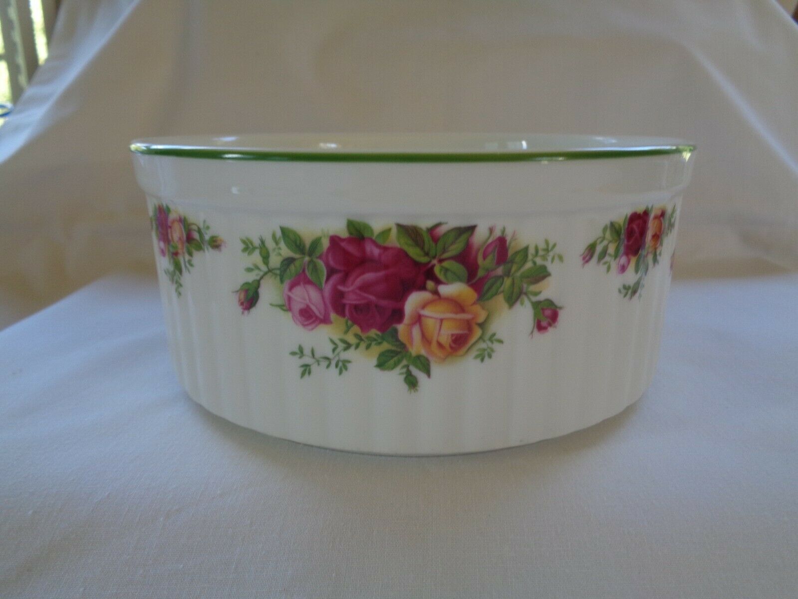 Royal Albert "old Country Roses" 1992 Country Bakeware 7" Souffle Dish!