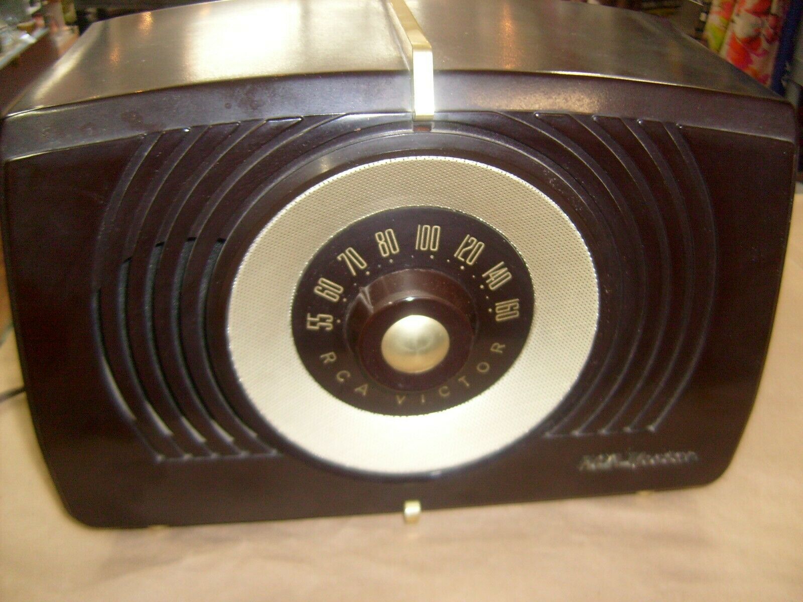 Vintage 1951 Rca Victor Model X551 Brown Bakelite Vacuum Tube Radio, Art Deco!