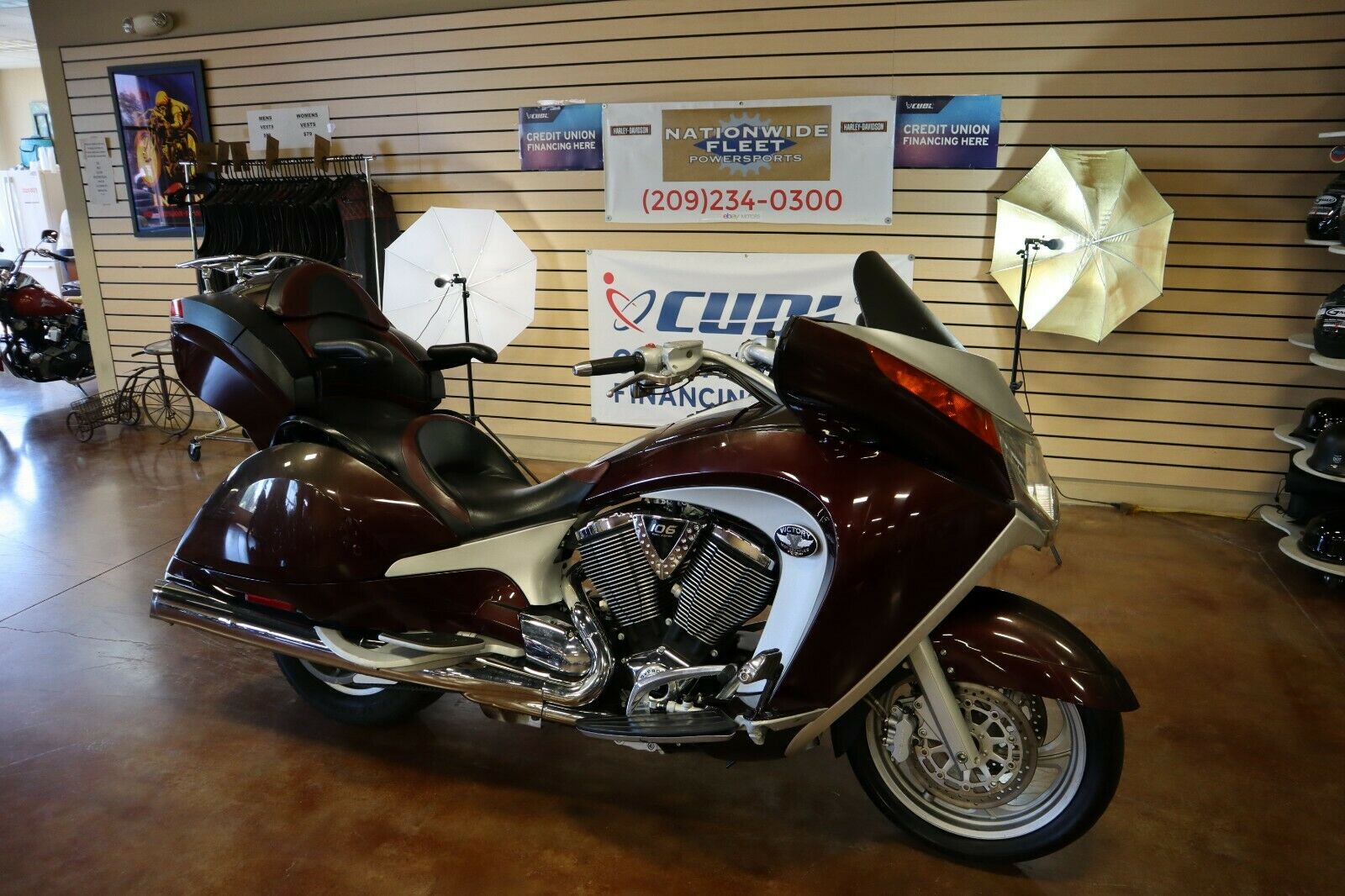 2009 Victory  2009 Victory Vision Touring Bagger 106 Cubic Inch 1731 Cc Clean Title Nice Bike
