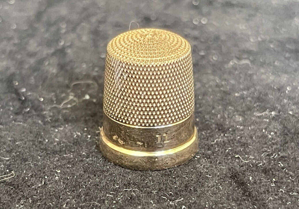 Simon Brothers 10k Gold Thimble Engraved Size 11 4.15g